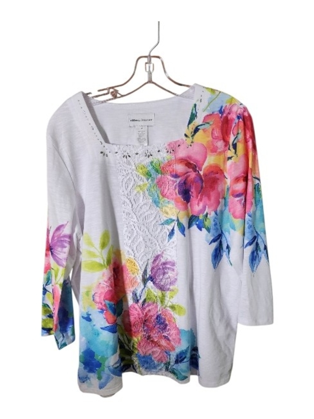 Alfred Dunner White Top with Pink & Blue Floral Design Medium
